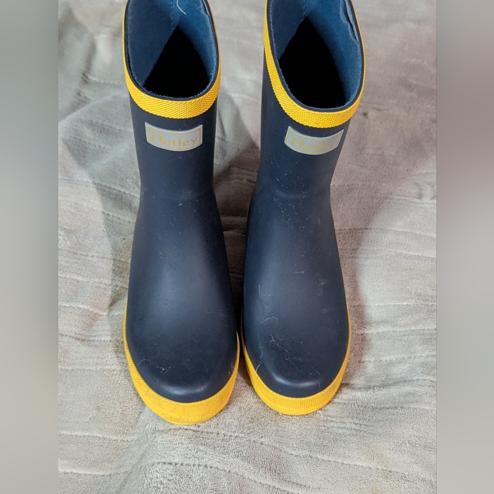 Hatley Navy and Yellow Rain Boots